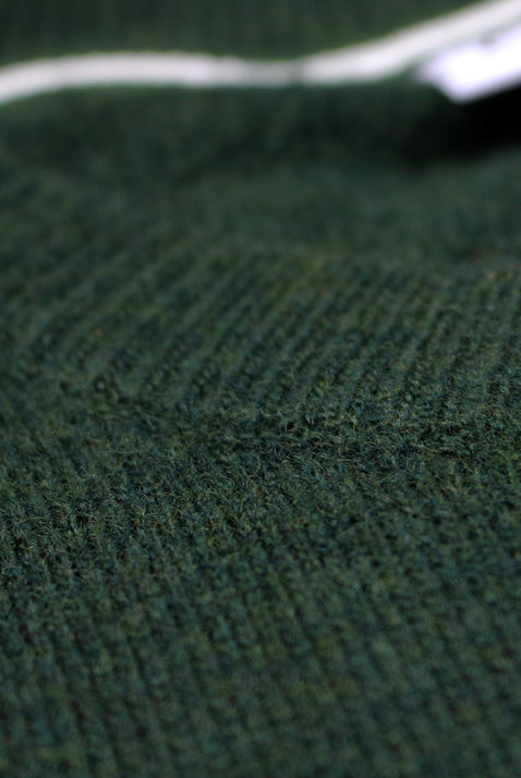 Jersey de Lana Orgánica Verde para Hombre Detalle