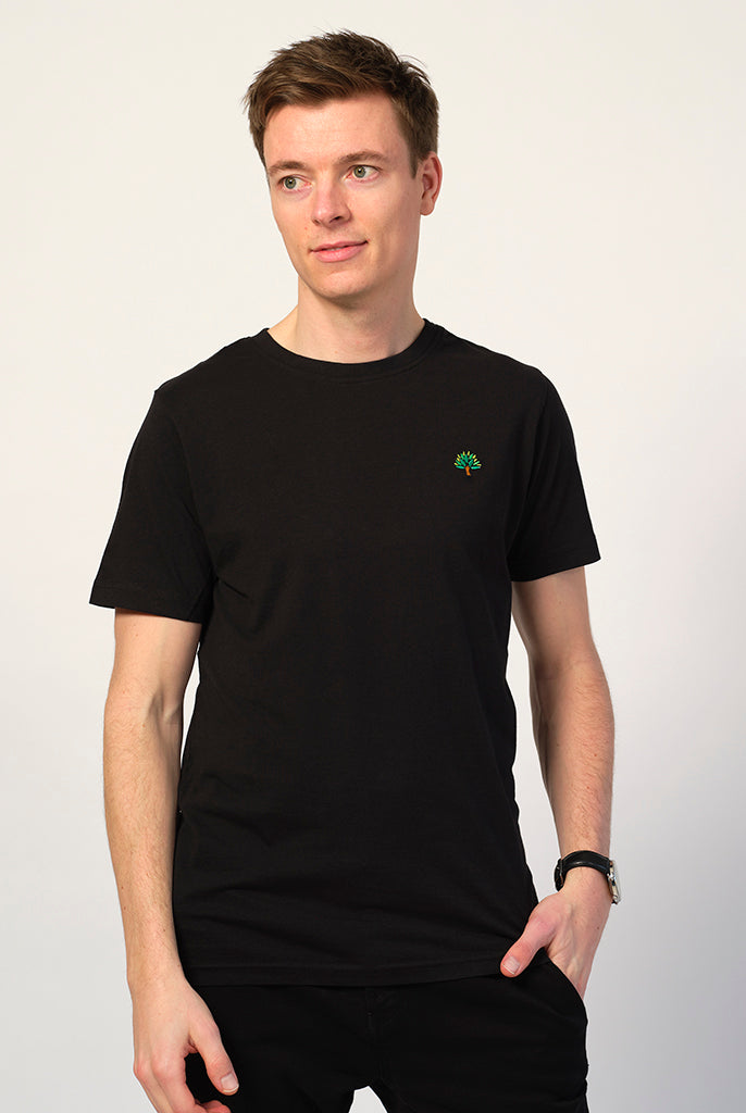 Camiseta Negra Árbol Hombre